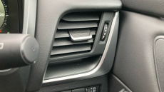 Nissan Qashqai 1.3 DiG-T MH N-Connecta [Glass Roof] 5dr Petrol Hatchback